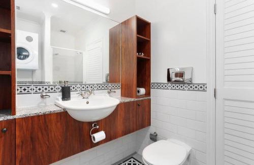 Auckland Central Business District Apartment | Boujee on a Budget Princes Wharf Auckland CBD