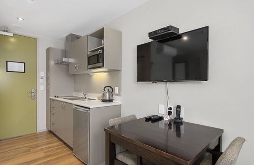 Lower Hutt Hotel | Boulcott Lodge