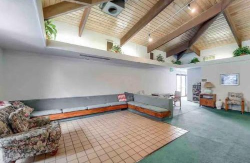 Gunbarrel Apartment | Boulder Basecamp - Cozy 2BR Near Trails & Town