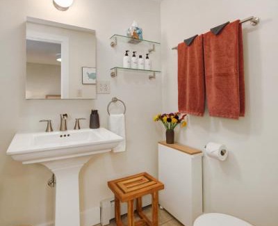 Goss - Grove House | Boulder Guest House