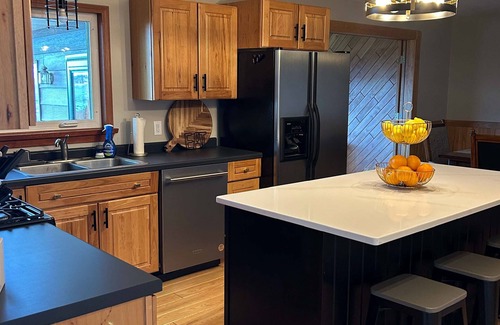 Melrude Cabin | Boulder Lake Cottage