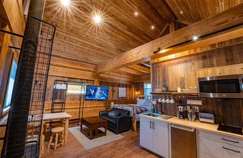 Revelstoke Hotel | Boulder Mountain Resort