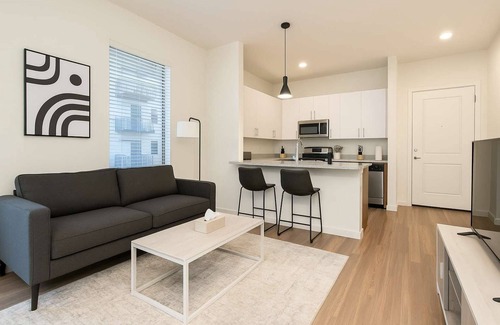 Tempe Apartment | Boulevard Stays Modern Tempe 1BR ASU Pool, Gym 14