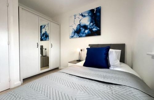Stockton-on-Tees House | Bourneville House by Blue Skies Stays