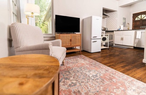 Columbus House | Boutique 1 BR at Park Place!