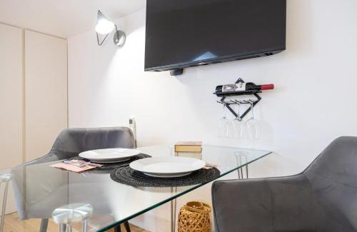 Misericordia Apartment | Boutique Apartment in the Heart of Lisbon ! Lemonn J