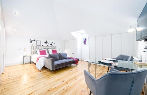 Misericordia Apartment | Boutique Apartment in the Heart of Lisbon ! Lemonn J