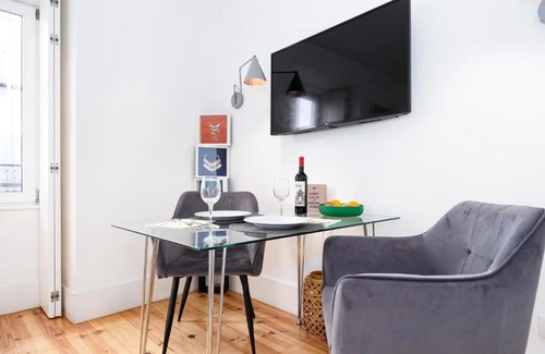 Misericordia Apartment | Boutique Apartment in the Heart of Lisbon ! Lemonn B