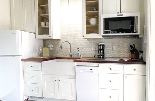 Delafield Apartment | Boutique Charm in Delafield Inviting Queen Suite Steps from It All