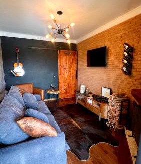 Alto do Capivari Apartment | Boutique Flat com Banheira Lareira e Piscina Aquecida