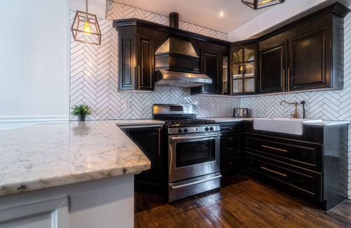 Downtown Niagara Falls House | Boutique Home By The Falls