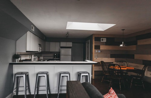 Grand Rapids Apartment | Boutique Hotel 2 Bedroom Suite