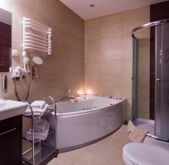 Srodmiescie Apartment | Boutique Hotel's II Rewolucji