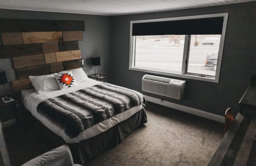 Grand Rapids House | Boutique Hotel Single Units