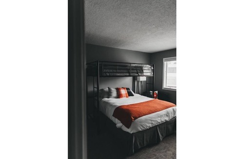 Grand Rapids House | Boutique Hotel Single Units