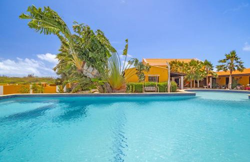 Kralendijk Hotel | Boutique Hotel Wanapa - Adult Friendly - 14 years and older