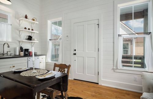 Driftwood Cabin | Boutique Lodging Cabin Home & Event Resort - Cedar Break at Howard Ranch