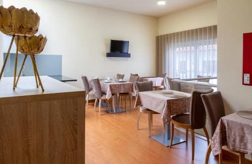 Molares Bed & Breakfast | Boutique Mouras