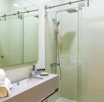 Molares Bed & Breakfast | Boutique Mouras