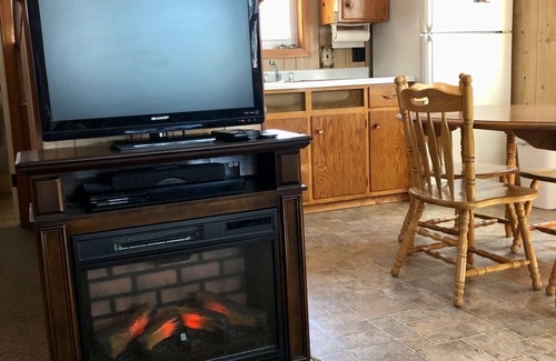 Ely Cabin | Boutique Resort 2 bedroom cabin in the North Woods of Minnesota