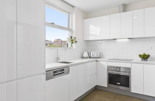 Brighton House | BOUTIQUE STAYS - Brighton By Sea