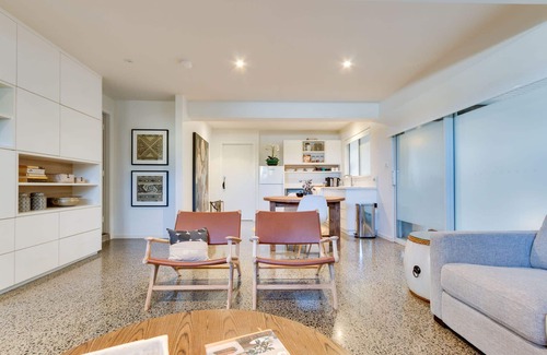 Coffs Harbour Apartment | Boutique studio in central location - walk to harbour, cafes and theatre!
