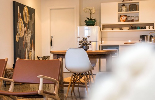 Coffs Harbour Apartment | Boutique studio in central location - walk to harbour, cafes and theatre!