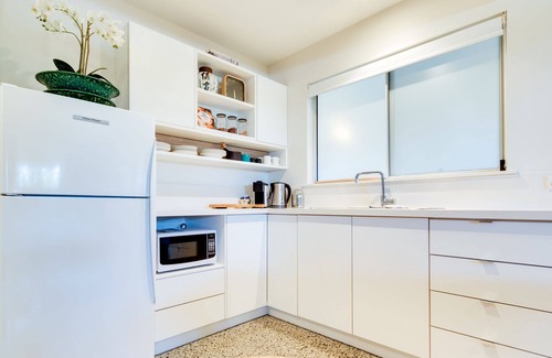 Coffs Harbour Apartment | Boutique studio in central location - walk to harbour, cafes and theatre!