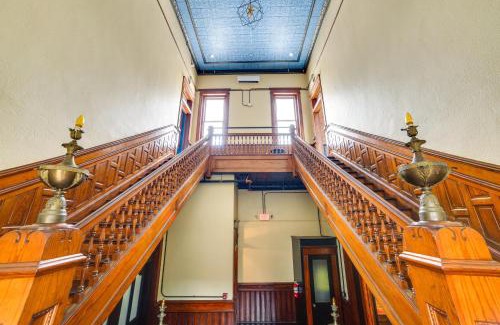 Marshall Apartment | Boutique Studio Stay in the Heart of Marshall!