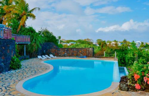 Trou d'Eau Douce House | Boutique Villa on the Rocks with Stunning Sea Views, Infinity Pool & Private Sea