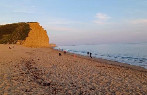 Bridport House | Bow Cottage
