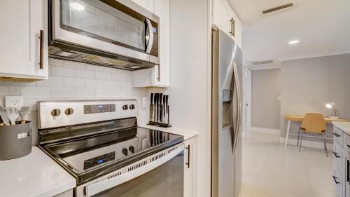 Englewood House | Bow-Tie Suite