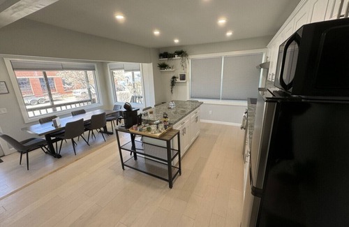 Mystic - New London Apartment | Bowline Landing-#1 · walk Mystic-Train/EV Lvl-2 · aquarium