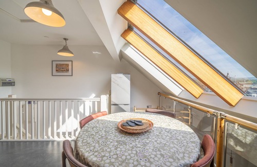 Kendal House | Bowling Fell Cottage - Kendal Townhouse with Views