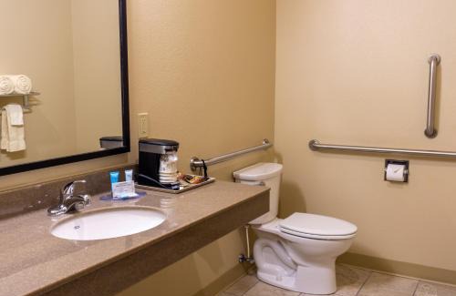Bowman Hotel | Bowman Lodge & Convention Center
