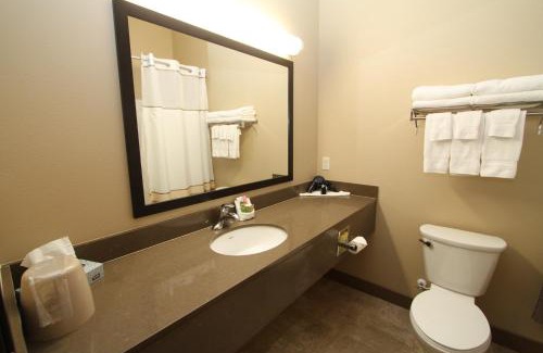 Bowman Hotel | Bowman Lodge & Convention Center