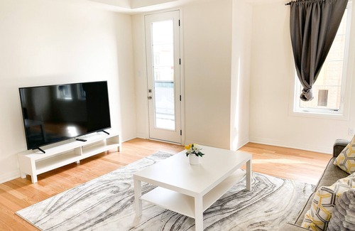 Bowmanville House | Bowmanville Home
