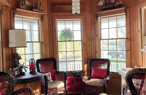 Vinalhaven House | Bowsprit Point on Crockett's Cove