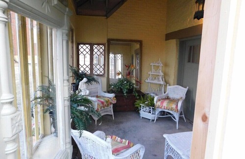 Keokuk House | Box Cottage
