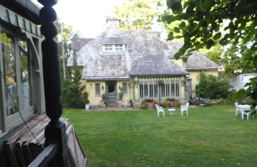 Keokuk House | Box Cottage