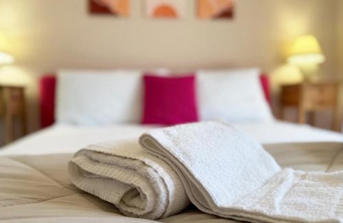 Ceriale Apartment | Box e Aria Condizionata - Relax a quattro minuti dal mare