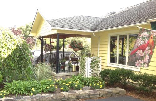 Blowing Rock Hotel | Boxwood Lodge Blowing Rock near Boone-University