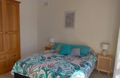 Nambucca Heads House | Boyle's Beach House - Fully furnished 3 Bedroom home. Secure parking.
