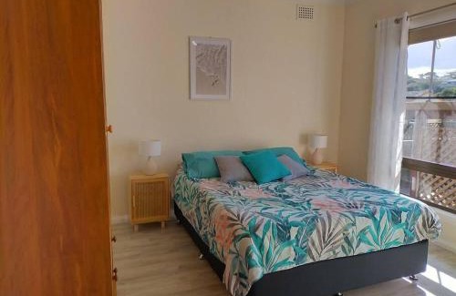 Nambucca Heads House | Boyle's Beach House - Fully furnished 3 Bedroom home. Secure parking.