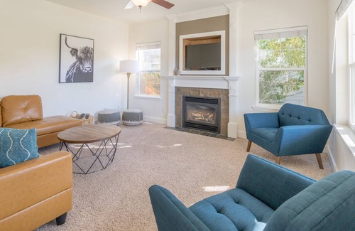 Four Corners House | Bozeman bungalow located between two ski resorts