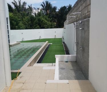 Batu Pahat House | Bp Pool homestay28