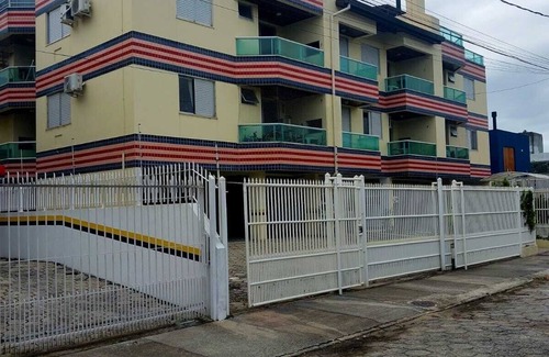 Barra da Lagoa Apartment | Cozy penthouse in Barra da Lagoa - 200m from the beach.