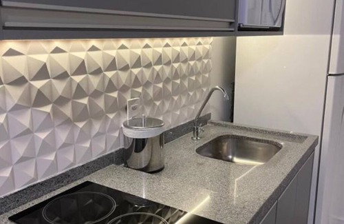 Central Zone Apartment | Gray and Green one Apartamento Novo, Moderno com Varanda