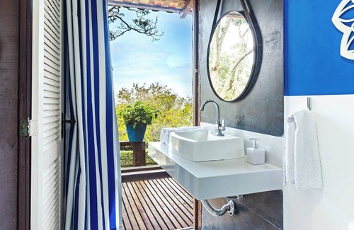 Ferradurinha Bed & Breakfast | Beautiful pousada with 6 separate rooms all with amazing Ocean Views