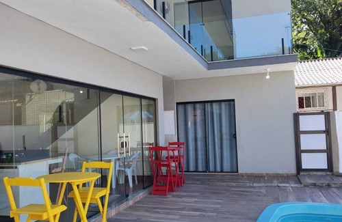 Estaleiro House | Pousada em Praia Agreste de Balneário Camboriú - SC